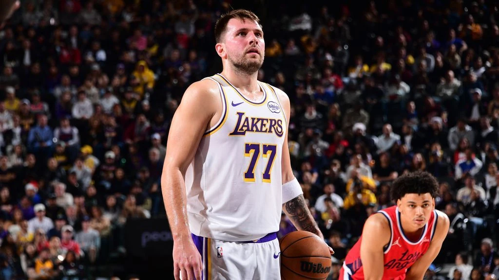 SHOCK: Official Lakers report confirms Luka Doncic remains sidelined for Tuesday night Suns game